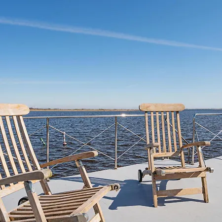 Fuut Campi 4* Uitgeest